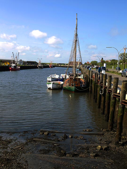Hafen bei Ebbe